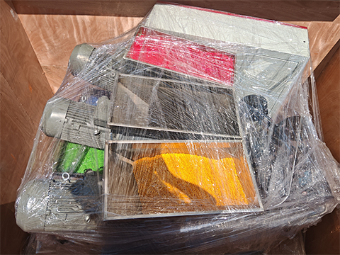 Loading of the 6-color Eraser Production Line