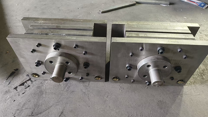 Ukrainian Client Expands Order – A Testament to Our High-Quality Razor Barbed Wire Machine & Precision Tools
