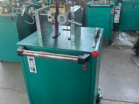 Butt_Welding_machine.jpg-1.png Butt_Welding_machine.jpg-1.png