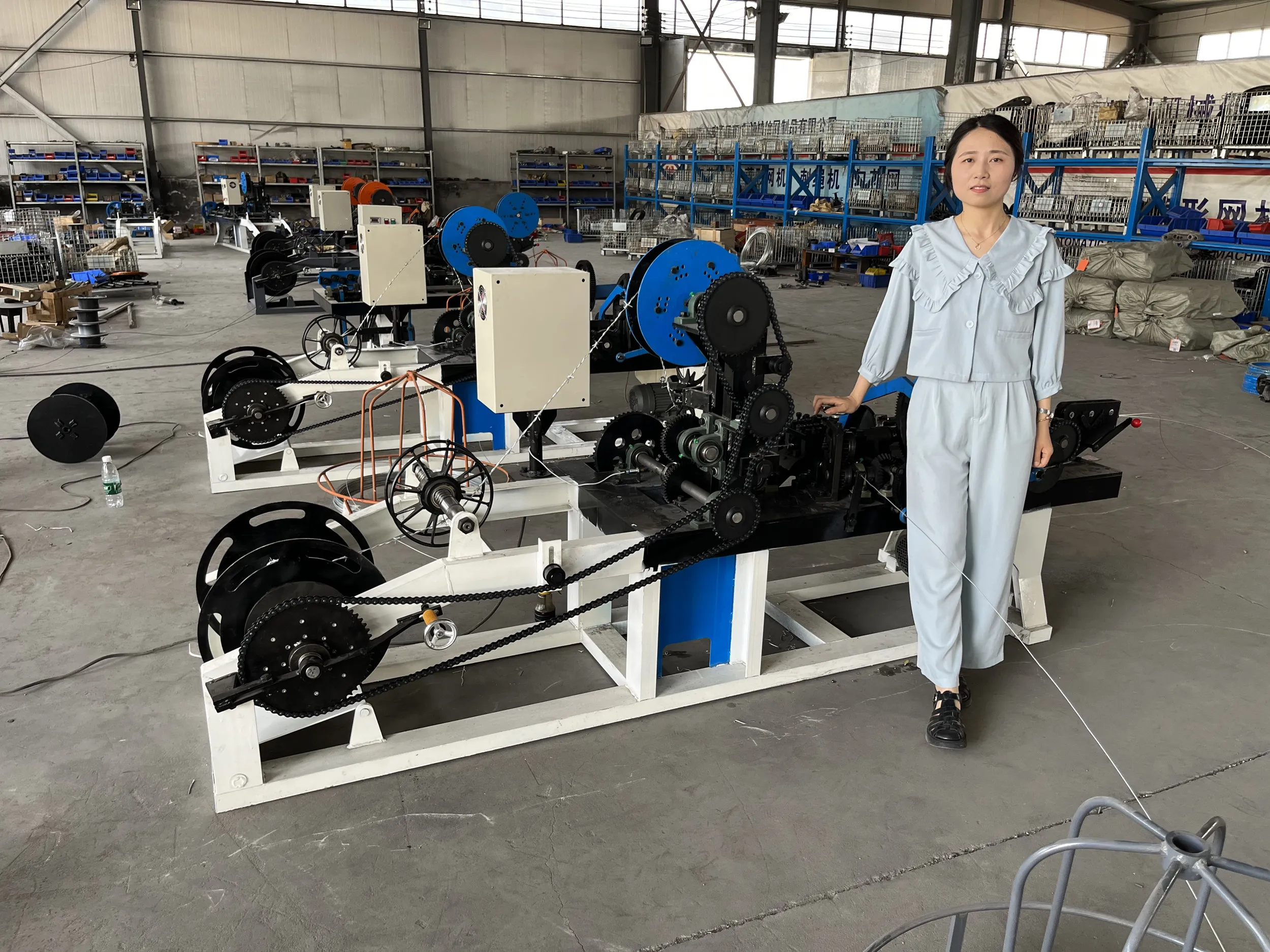 Barbed Wire Making Machine