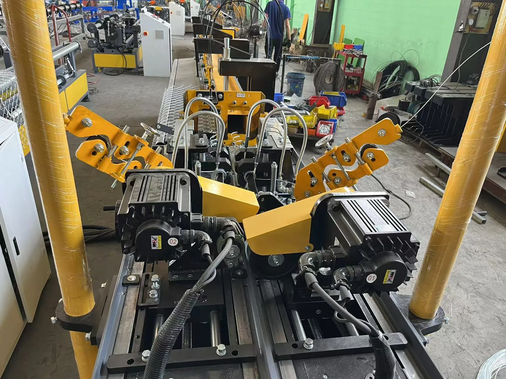 double wire chain link fence machine