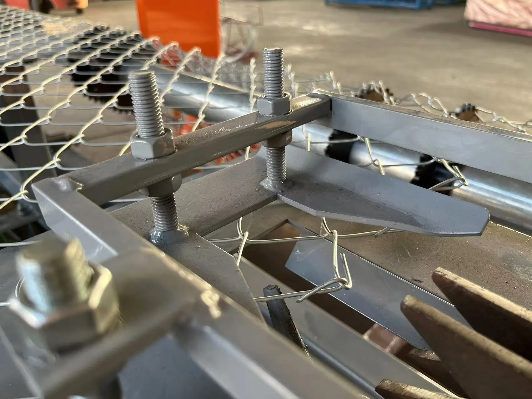 single wire chain link fence machine