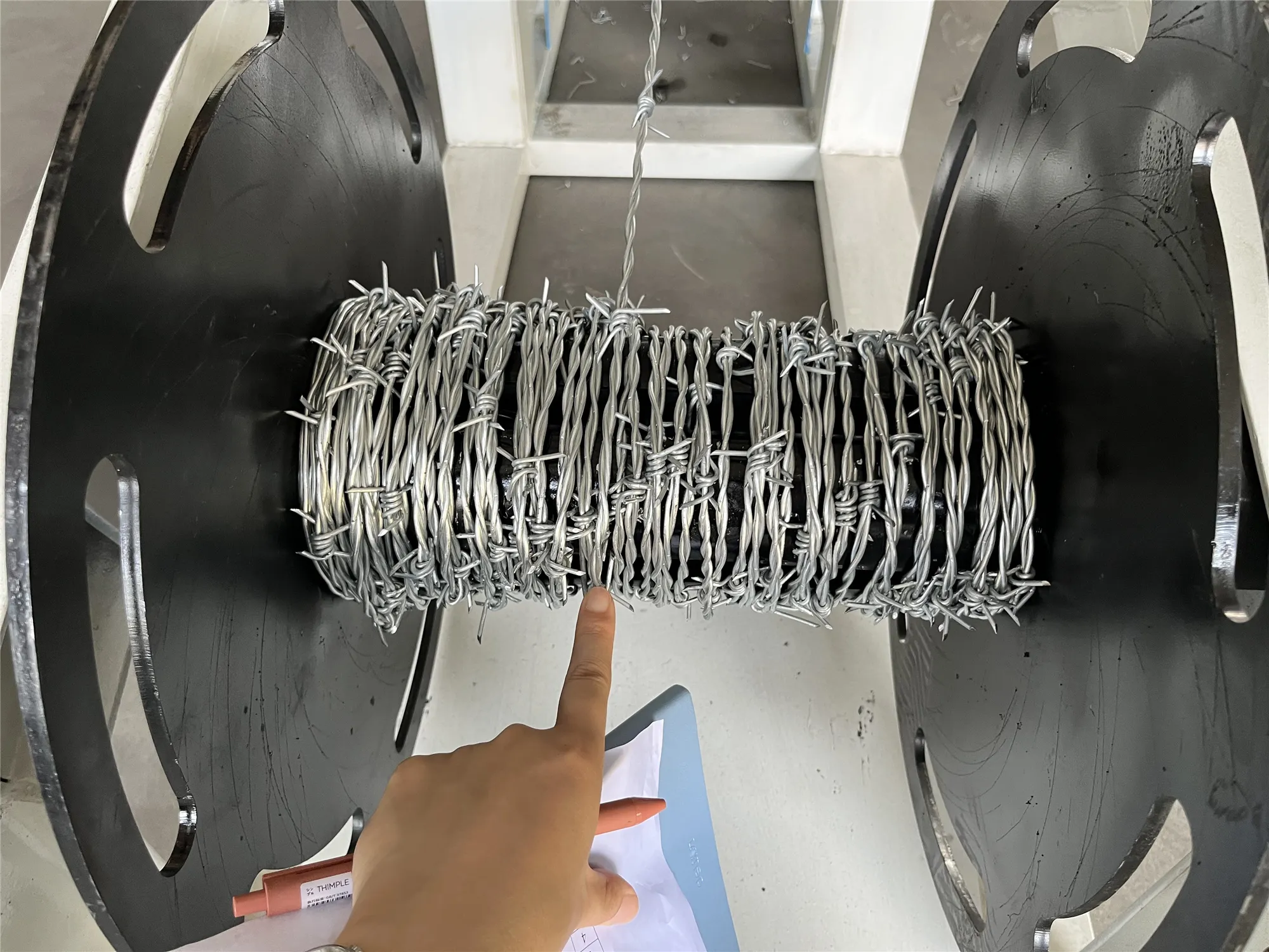 barbed wire making machine